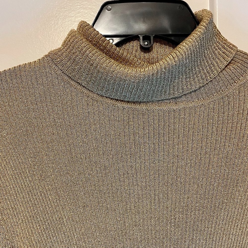 Women's Long Sleeve Fitted Ribbed Turtle Neck Sweater - Picture 4 of 4